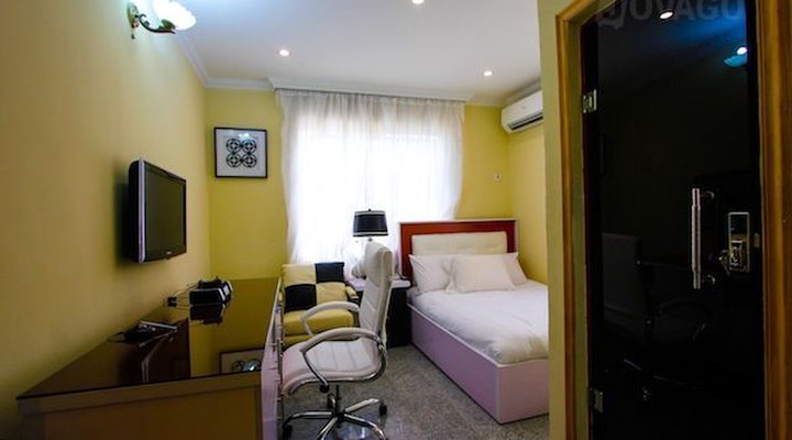 Bayview Apartments VGC