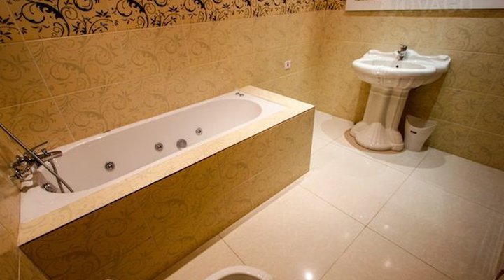 Bayview Apartments VGC