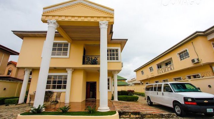 Bayview Apartments VGC