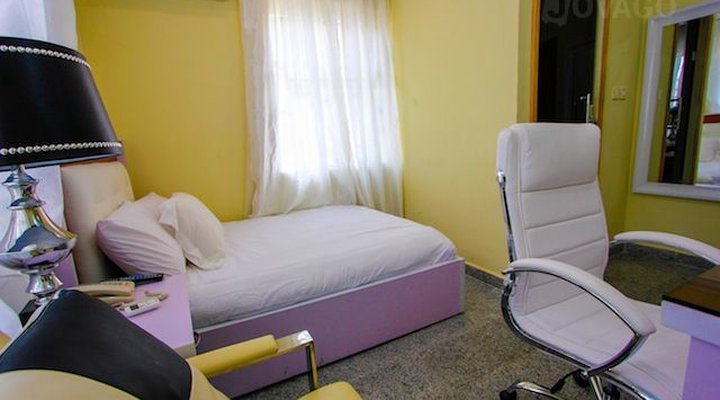 Bayview Apartments VGC