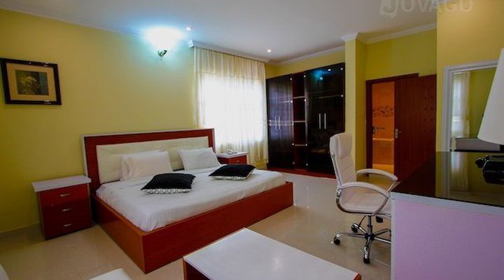 Bayview Apartments VGC