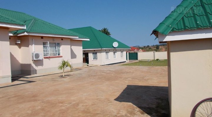 Emmaculate Lodge
