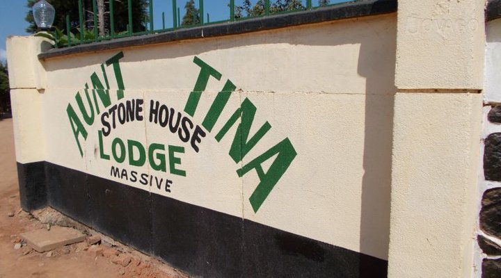 Aunt Tina Stone House Lodge
