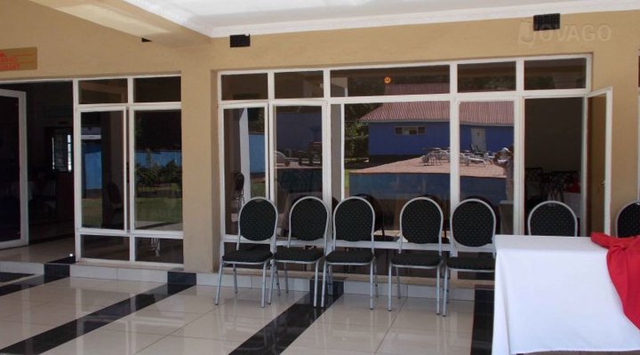Hapuwani Village Lodge