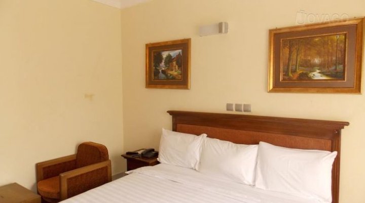 Numero Uno Hotel Limited