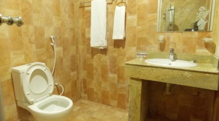 Numero Uno Hotel Limited