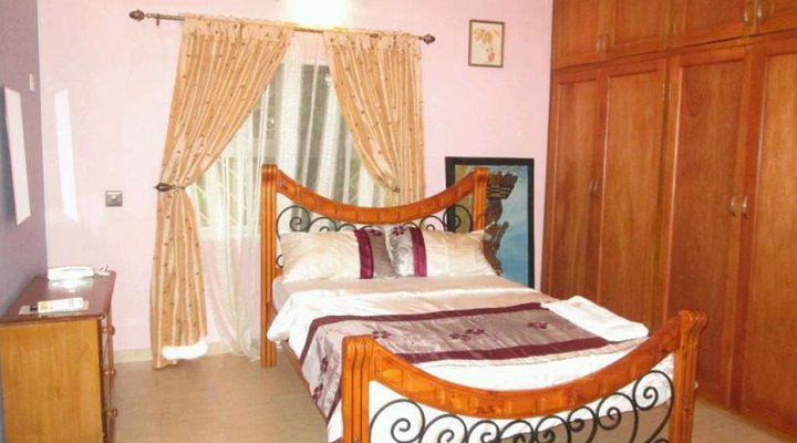 Chelsea Holiday Homes & Hotels