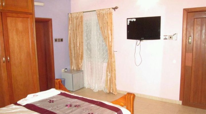 Chelsea Holiday Homes & Hotels