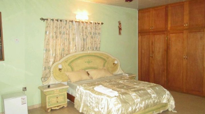 Chelsea Holiday Homes & Hotels
