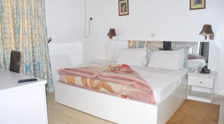 Lagold Hotel & Suites Limited