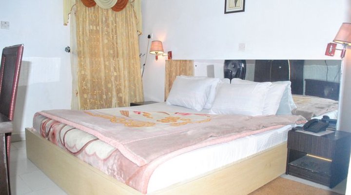 Lagold Hotel & Suites Limited