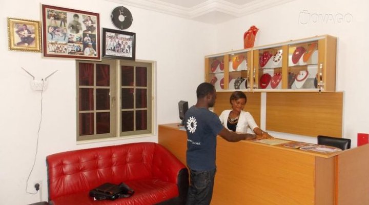 Tripple Seven Cafe & Hotel