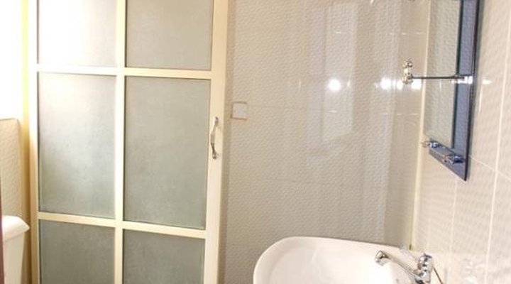 Tripple Seven Cafe & Hotel