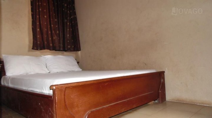 Nulge Guest House And Relaxation Centre