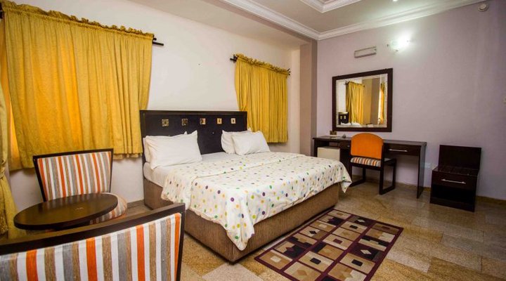 Vantage Beach Hotel And Resort