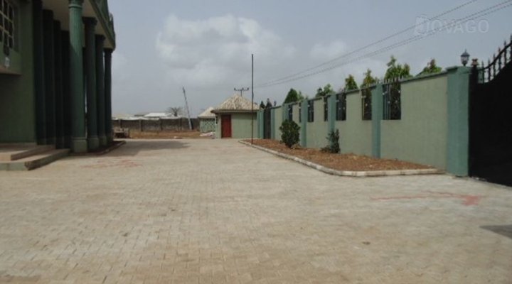 Sayos Hotel & Suites