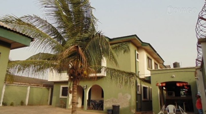 Pengolar 'M' International Hotel