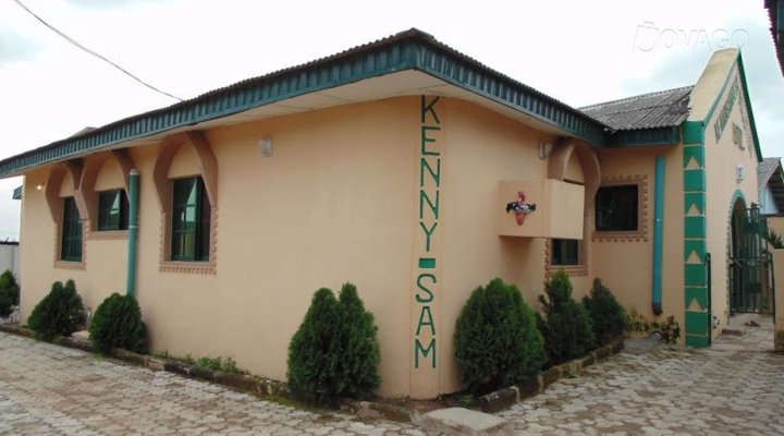 Kenny Sam Best Hotel