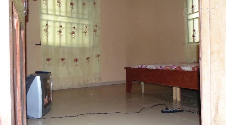 Kenny Sam Best Hotel