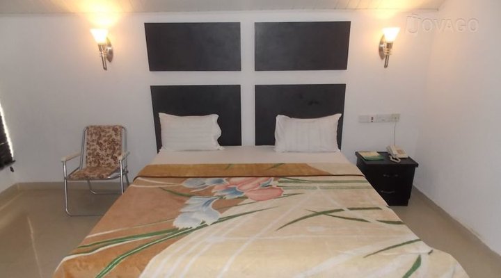 First Victoria Castle Hotel & Suites