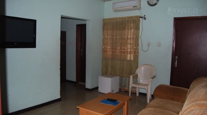 Jolac Hotel And Suites