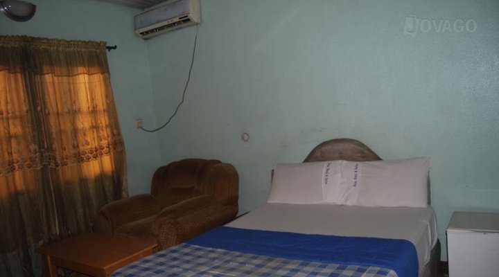 Jolac Hotel And Suites