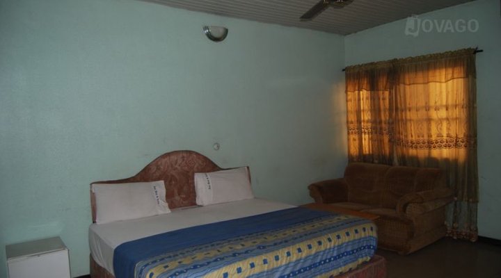 Jolac Hotel And Suites