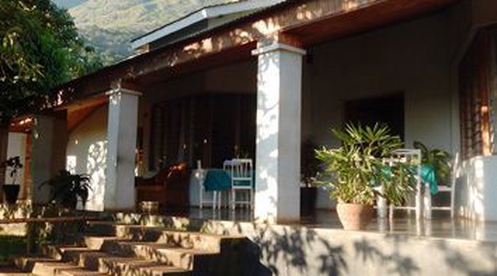 Kara O'mula Country Lodge