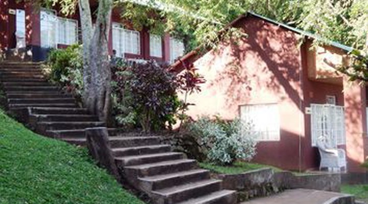 Kara O'mula Country Lodge