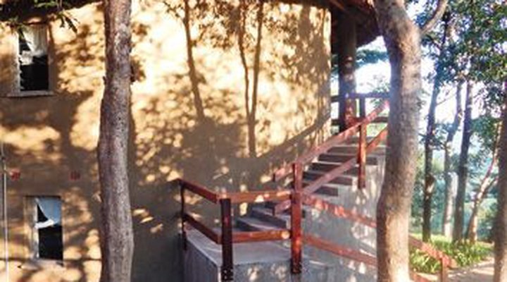 Kara O'mula Country Lodge