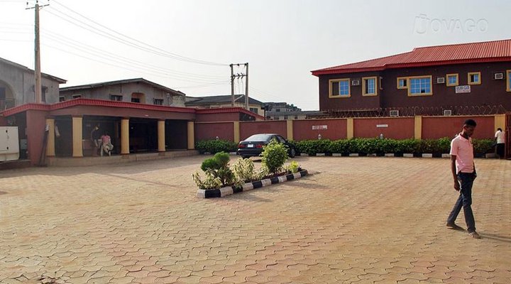 Golden Click Guest House & Event Center