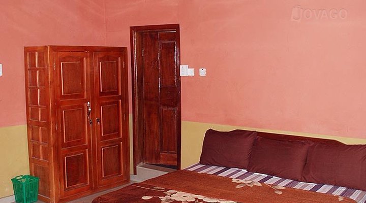 Golden Click Guest House & Event Center