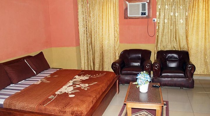 Golden Click Guest House & Event Center