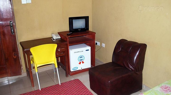 Golden Click Guest House & Event Center