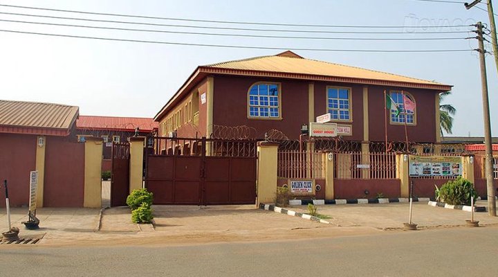 Golden Click Guest House & Event Center