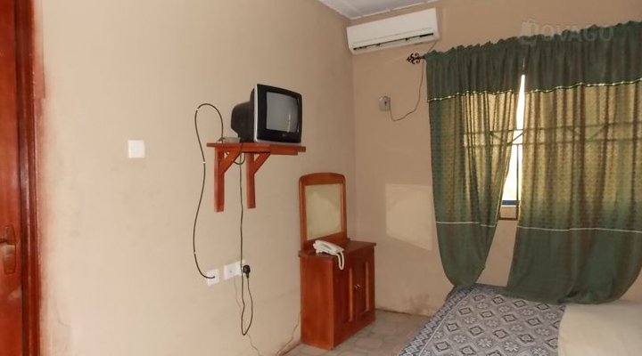 Diamond Suite And Hotel