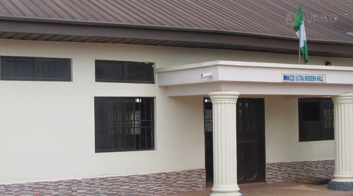 Zin-Nia Hotel
