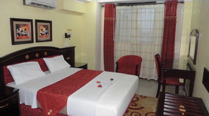 Urban Rose Hotel