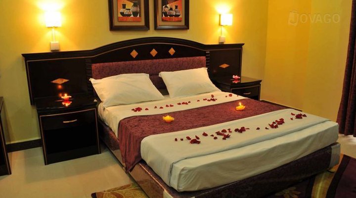 Urban Rose Hotel