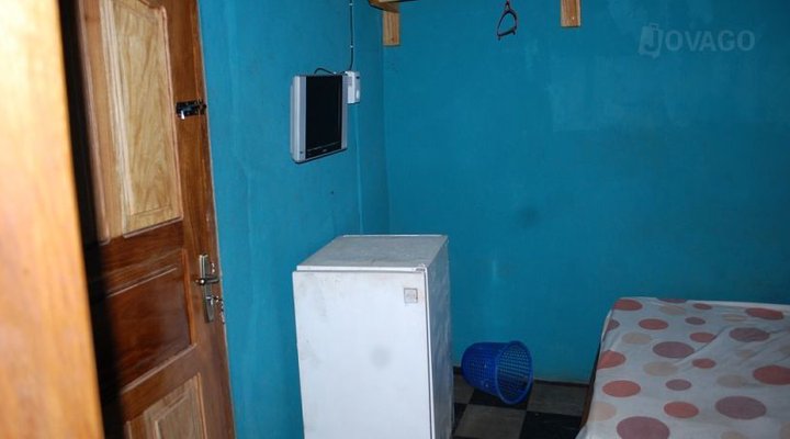 Gemini 6080 Bar And Guest House