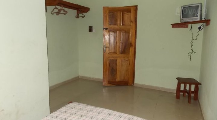 Arolak Model Hotel