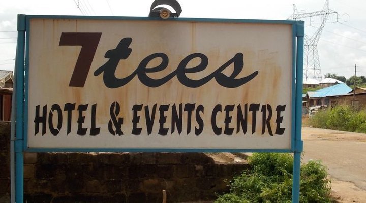 7 Tees Hotel And Event Center
