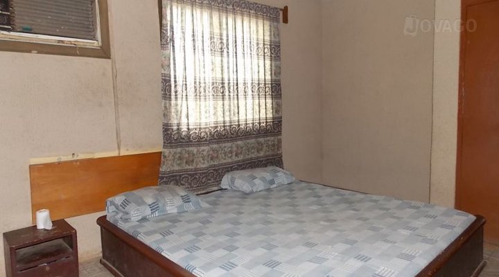 Azeez Hotel And Restaurant