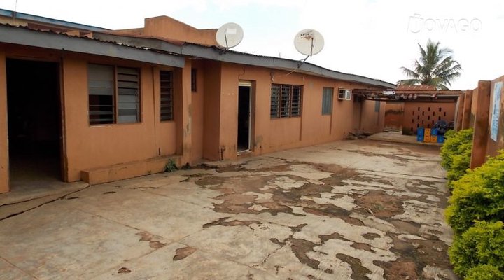 Azeez Hotel And Restaurant