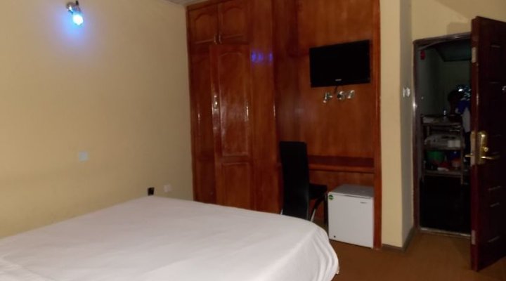 His Grace Hotel & Suites