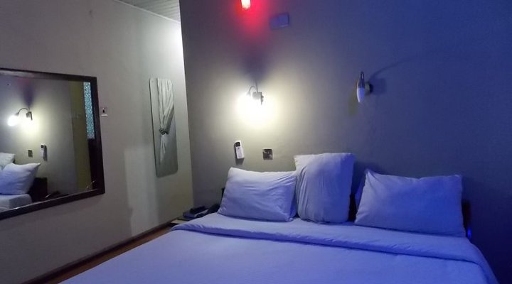 His Grace Hotel & Suites