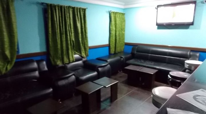 His Grace Hotel & Suites