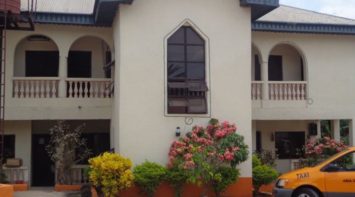 Pet Mobel Hotel and Garden
