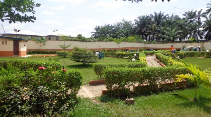 Pet Mobel Hotel and Garden