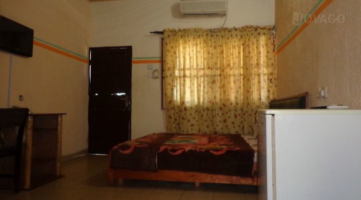 Pet Mobel Hotel and Garden